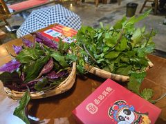 -岳记兴隆·青城腊排铜火锅(融创店)