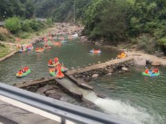 -安吉龙王山峡谷漂流