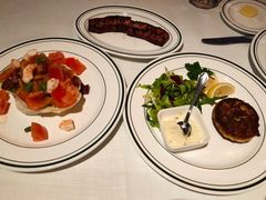 招牌蟹肉饼-Wolfgang’s Steakhouse 沃夫冈牛排馆(上海白玉兰广场店)