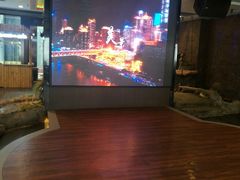 -小天鹅火锅·一线江景洪鼎旗舰店(洪崖洞店)