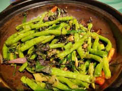 紫苏肉酱豆角-胡桃里乐队酒馆(广州塔店)