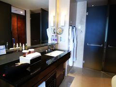 -广州天河希尔顿酒店