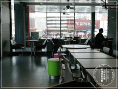 大堂-麦当劳(新新大道岗丰店)