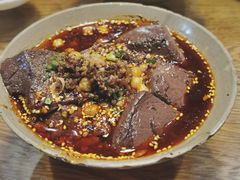 冒鸭血-曾三娘翘脚牛肉