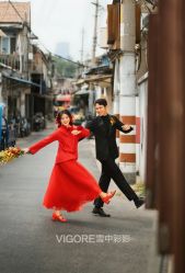 -雪中彩影婚纱摄影·微光艺术中心