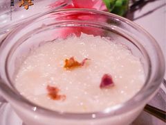 白松露冰淇淋燕窝布丁-渡鲑亭(东二环泰禾广场店)
