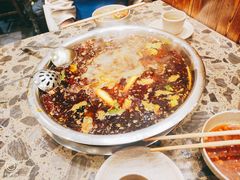 -肖肖酸萝卜鱼火锅(总店)