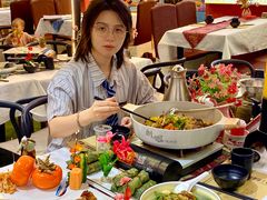 -刘姐啤酒鱼民族演艺餐厅(西街总店)