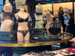 -Victoria's Secret(杭州湖滨银泰in77店)