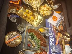 -何师烧烤Pro ·江湖川菜·小龙虾·精酿啤酒(太古里旗舰店)