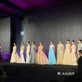 SUSU的婚纱👰‍♀️秀场  集齐全郑州的美女