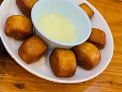 炼乳黄金馒头-陈记高压锅鱼头·生蚝