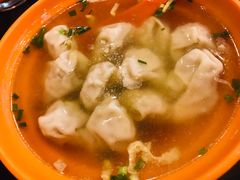 小馄饨-大龙汤包