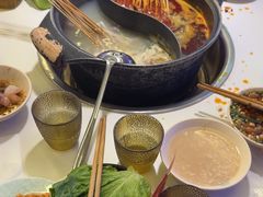 -钢管厂五区小郡肝串串香(蜀都万达店)