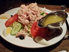 凯撒沙拉-Helens海伦司小酒馆(津湾广场店)