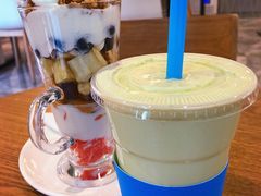 牛油果酸奶鲜果乐-Blueglass酸奶(财富购物中心店)