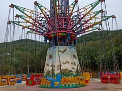 -雪山彩虹谷景区