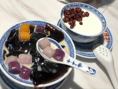 双皮奶加红豆-老廣糖水铺(乐汇城店)