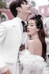 -现代经典婚纱摄影