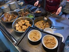 -松树干拌面店