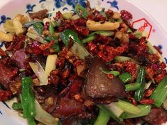 大蒜叶炒腊牛肉-文和友老长沙龙虾馆(化龙池店)
