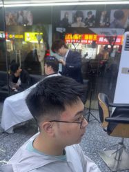 -藤野造型专业烫染接发