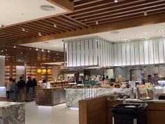 -亚特兰蒂斯-番红花海鲜自助餐厅·鲜活海鲜·小火锅