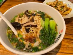 -湘人龙记老长沙米粉(鸟巢店)
