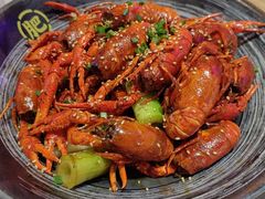 -肥肥虾庄·金牌油焖大虾(首义路店)