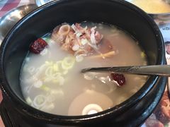 -益百岁牛尾汤(香山路店)