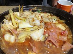 -极有家小鱼小鸡石锅煲(佳兆业店)