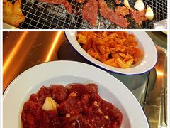 烤牛肉-马路牙子地桌烤肉(工体店)
