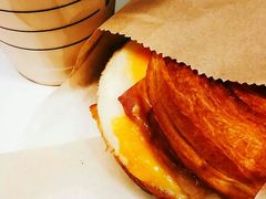 -星巴克臻选(华堂·新辰汇店)