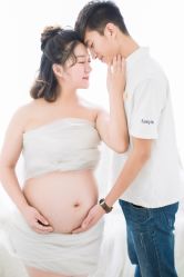 点击看大图 -十孕纪高端孕妇亲子摄影