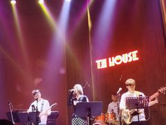 -TZ House音乐现场(来福士中心店)