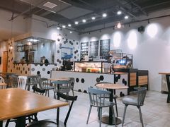 大堂-HELLO 27 意面·沙拉·帕尼尼