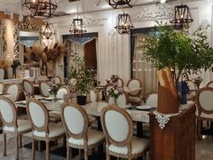 大堂-HuaTa 花榻·花忆西葡餐厅(虹桥南丰城店)