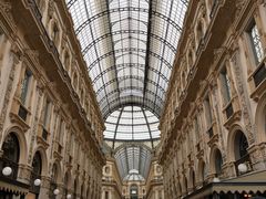 -文艺复兴百货(米兰大教堂广场店)