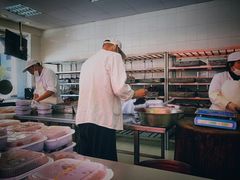 -陆稿荐观前街店