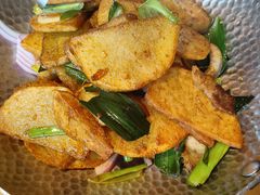 -隔壁老王·家常云南菜(花巷店)