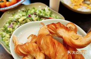 Daxigui Self-Serve Fried Dough Twists