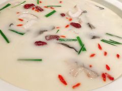 鱼钩鱼炖汤-老阿爸鲜鱼土菜(昆山花桥店)