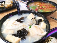 -小杨生煎(金山百联购物中心3楼店)