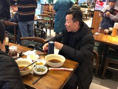 大堂-李先生牛肉面大王(济南火车站候车室店)