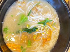 -勺子米线·云南传统小吃市集(四方街店)