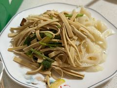 -鲁南仔·滕州炒鸡(经三路店)