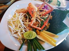 -Chom Cafe and Restaurant