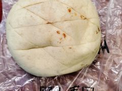 白色恋人面包-野上麦田(中贸广场店)