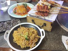-路边边地标烧烤·川菜·小龙虾·音乐酒馆(良乡长虹店)