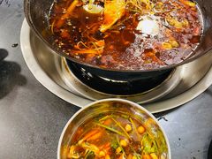 -鸿顺老铁锅美蛙鱼府(解放碑店)